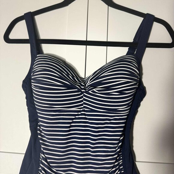 bond-eye Australia Women Swim top Stripe Blue Multi-fit Cup US 6 SMALL - Picture 2 of 7